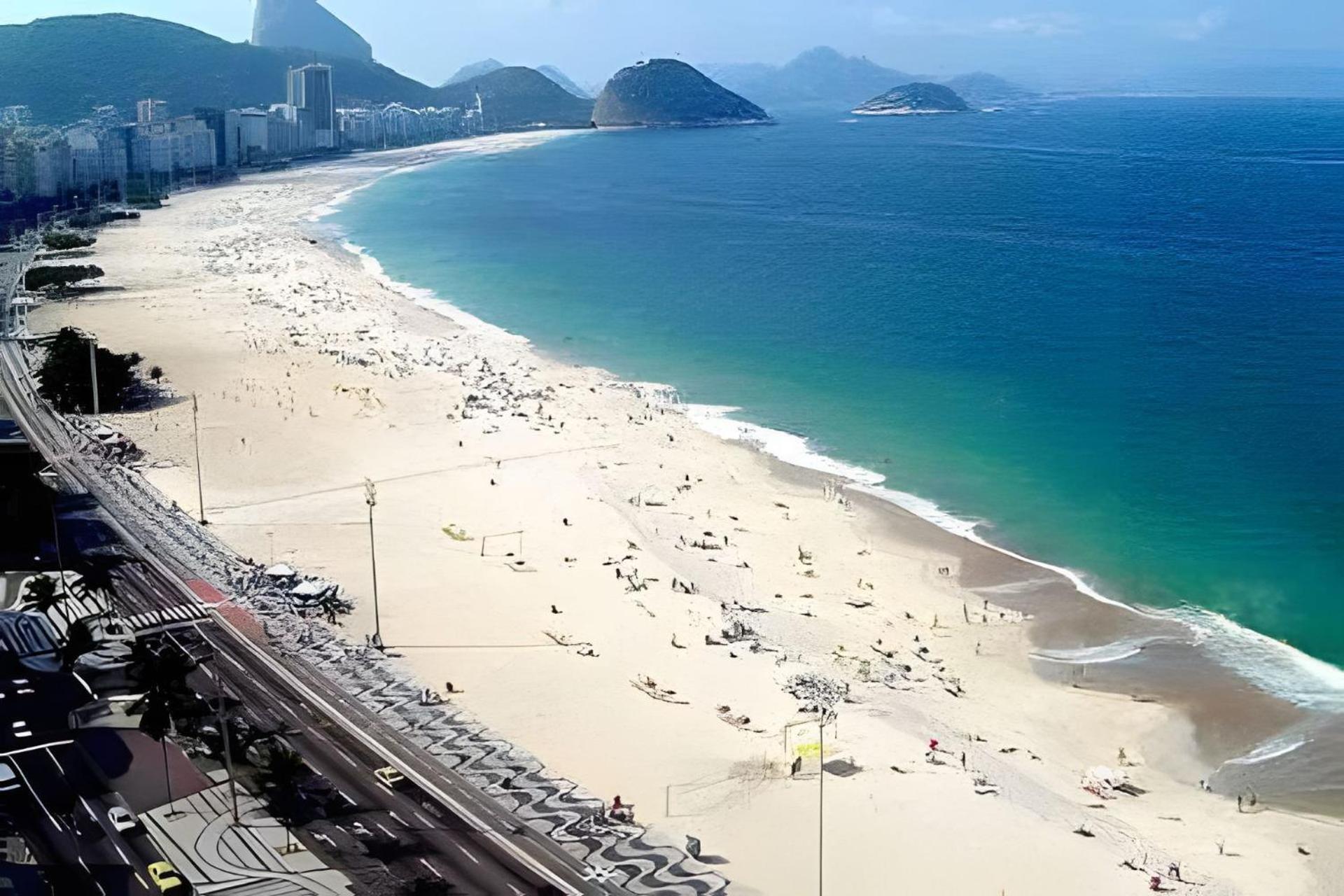 Em Copacabana 1 Com Vista Mar Pertinho Da *